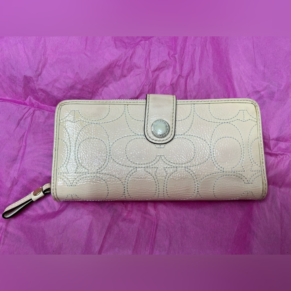 Coach Wallet - Picture 3 of 12